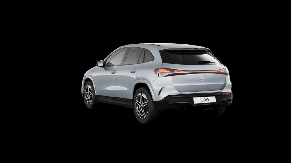Mercedes-Benz EQA nuova a Milano (3)