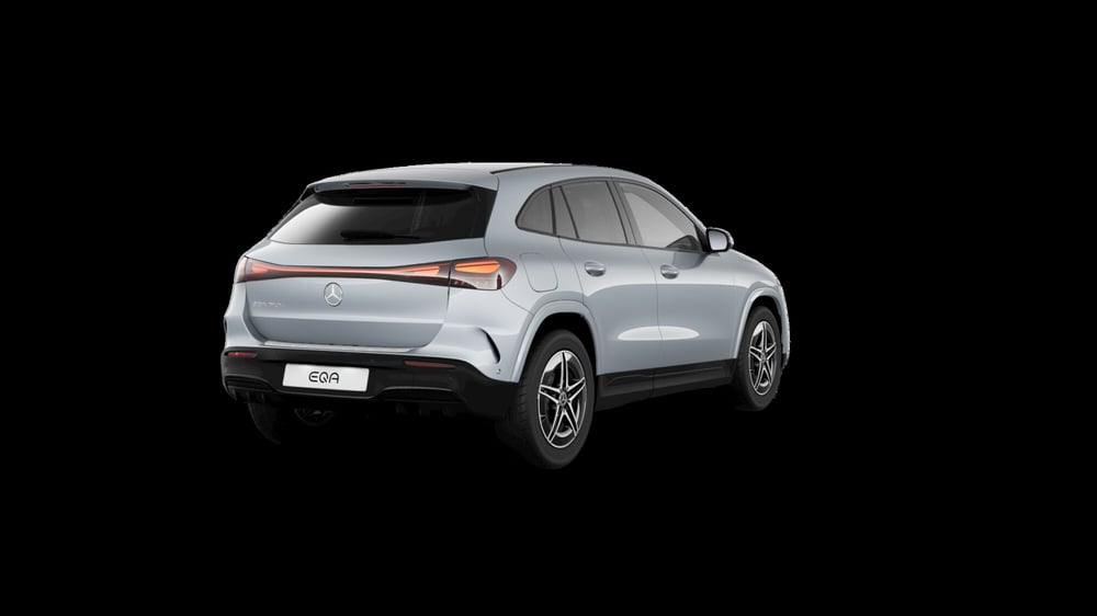 Mercedes-Benz EQA nuova a Milano (4)