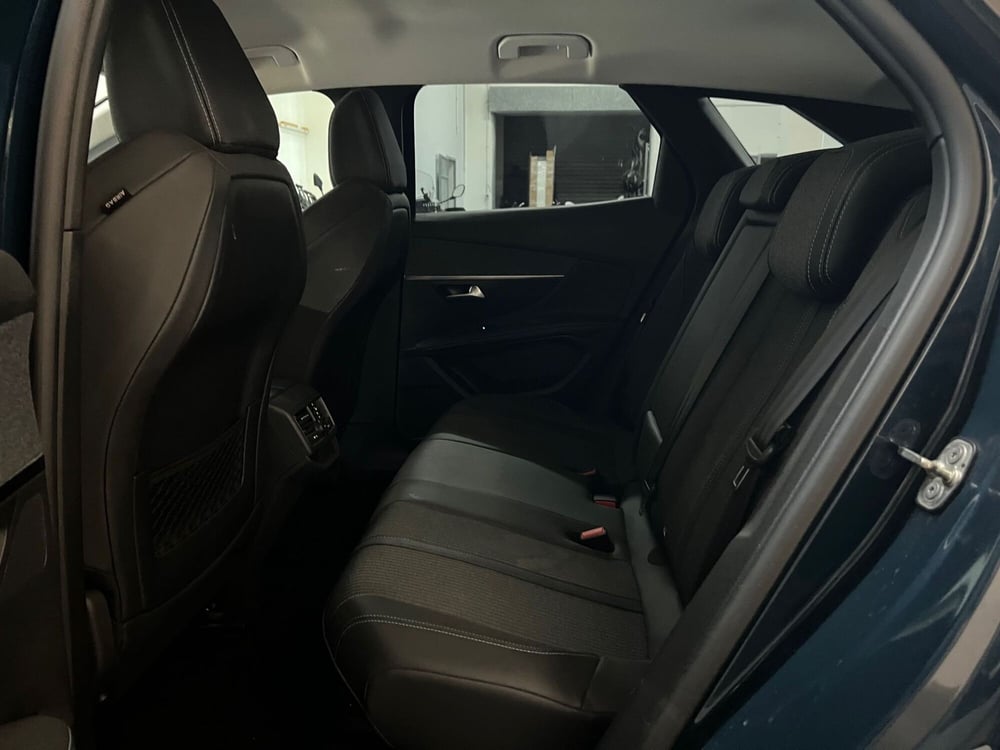 Peugeot 3008 usata a Bari (18)