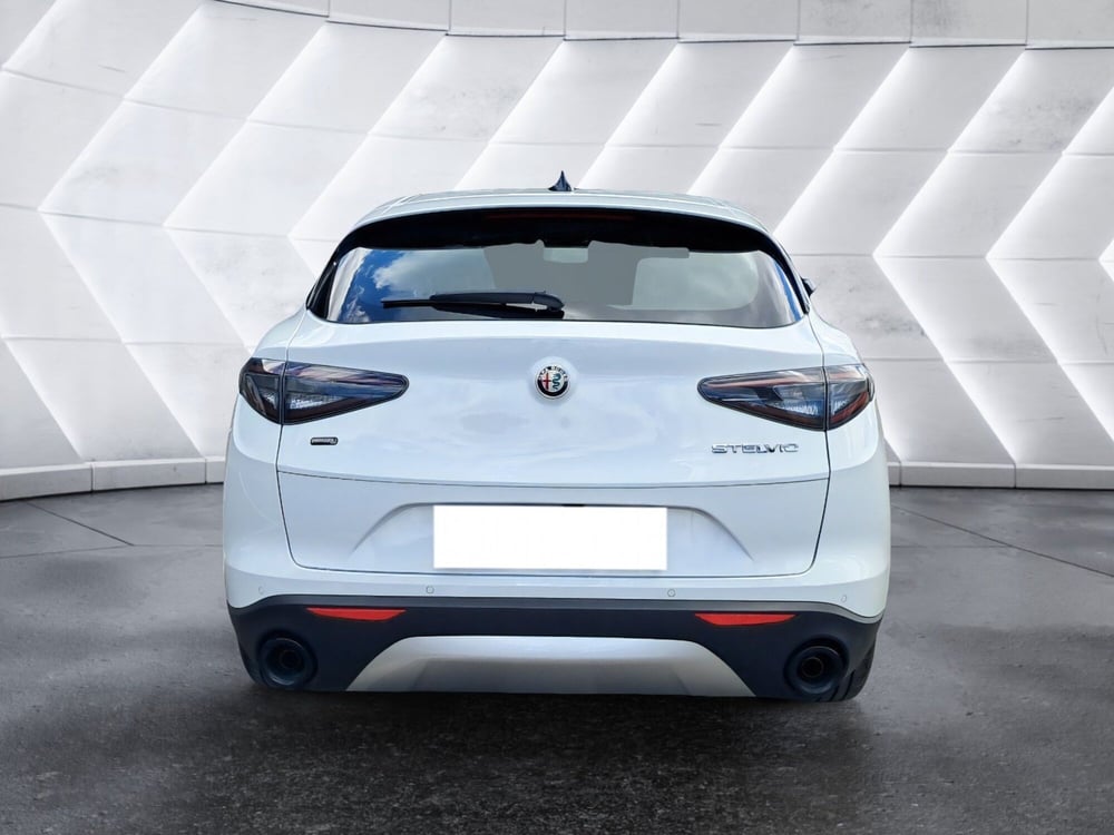 Alfa Romeo Stelvio usata a Salerno (6)