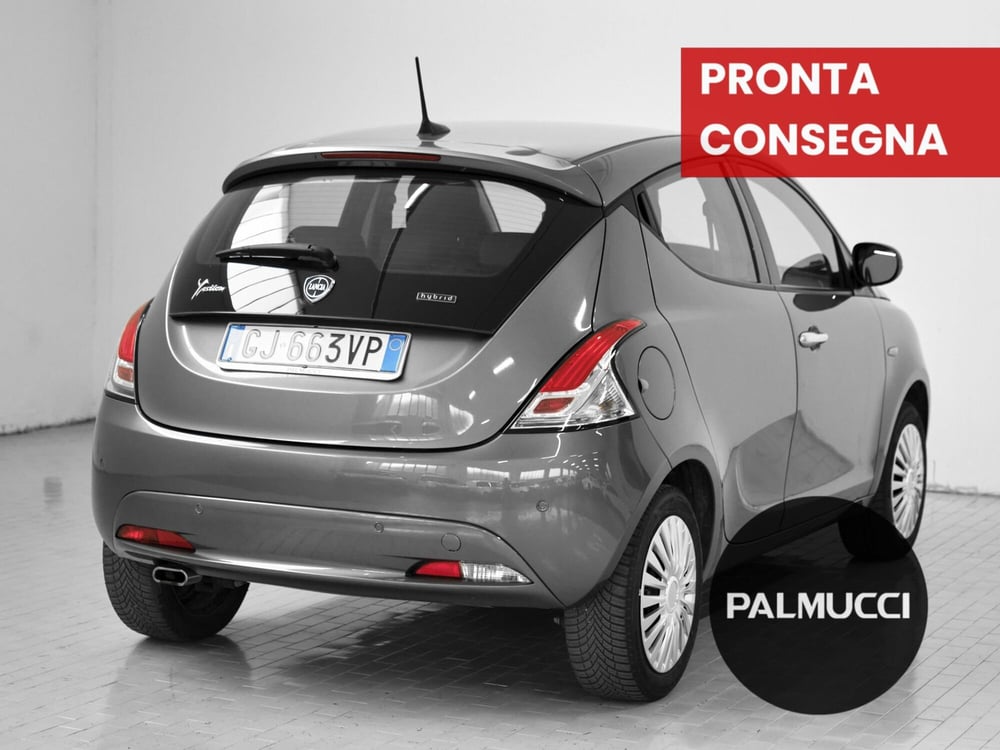 Lancia Ypsilon usata a Prato (3)