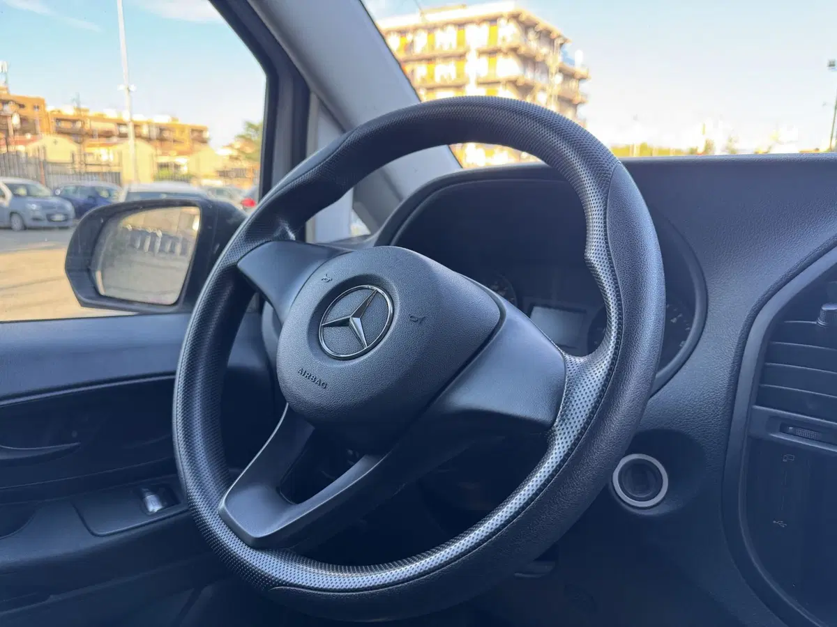 Mercedes-Benz Vito usata a Messina (10)