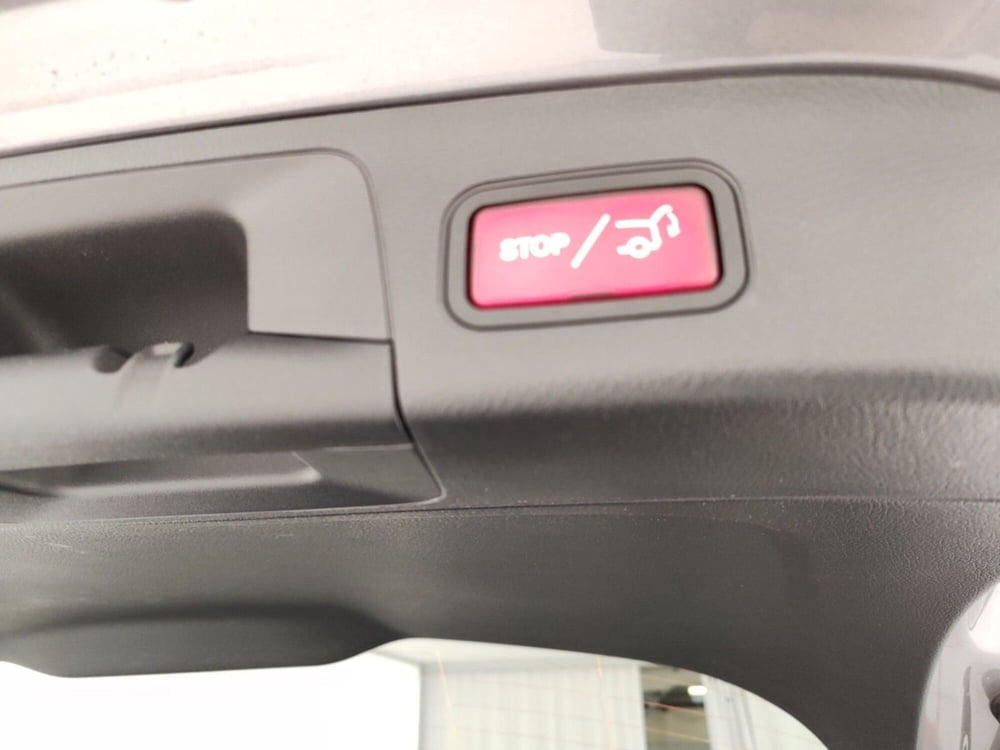 Mercedes-Benz GLA SUV usata a Massa-Carrara (13)