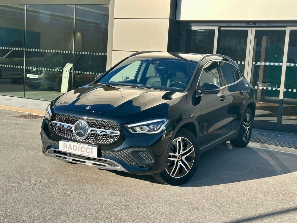 Mercedes-Benz GLA SUV usata a Bari