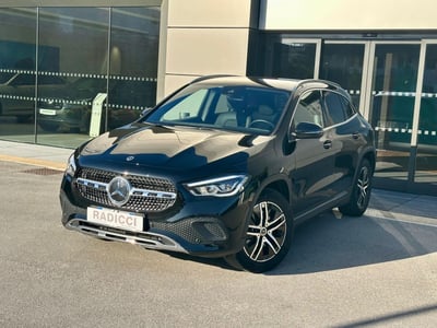 Mercedes-Benz GLA SUV 250 e Plug-in hybrid Automatic Sport Plus del 2022 usata a Bari