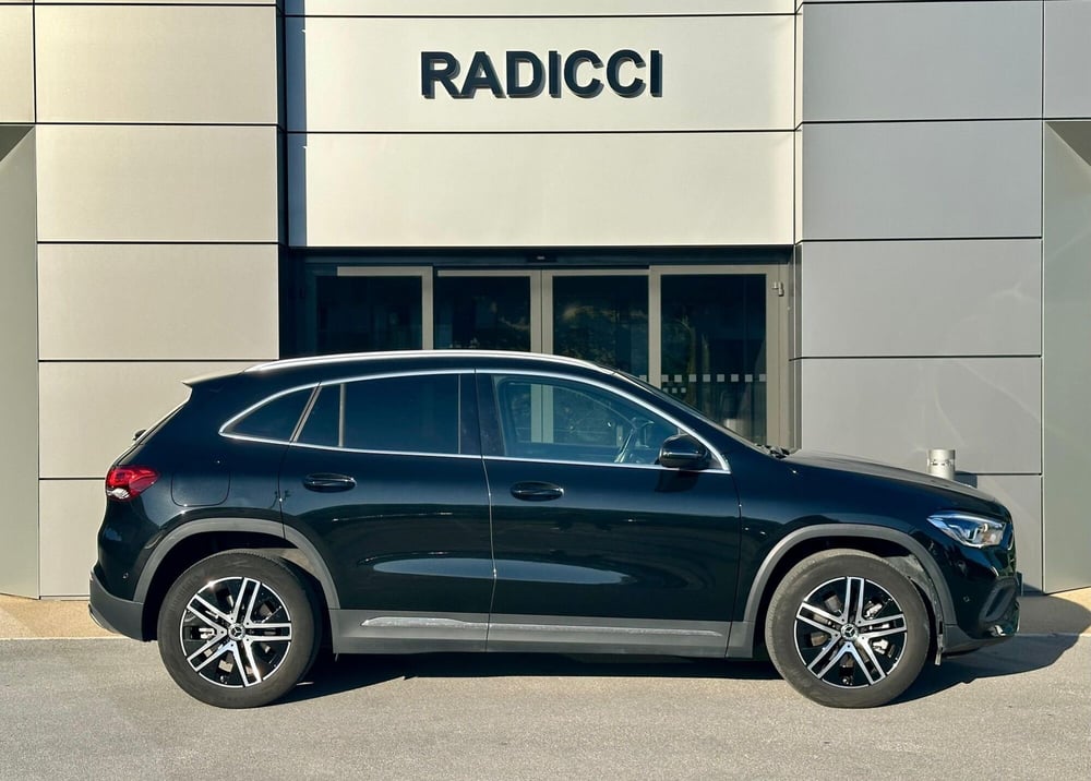 Mercedes-Benz GLA SUV usata a Bari (8)