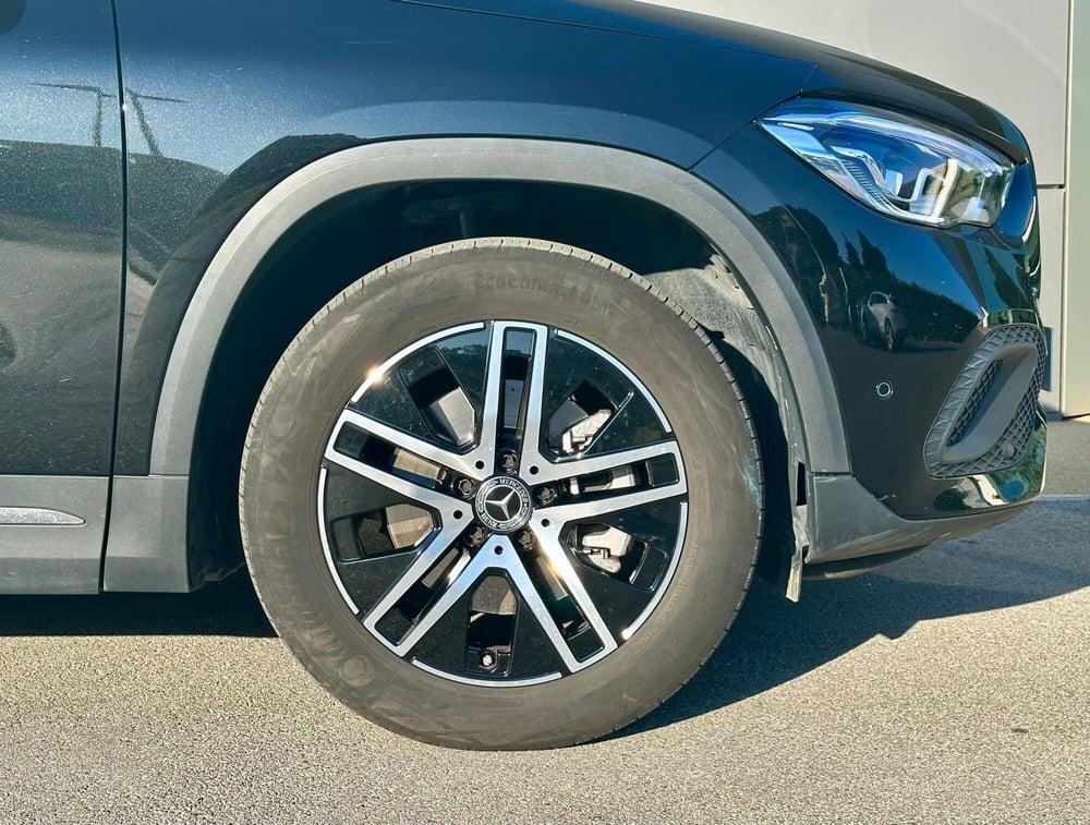 Mercedes-Benz GLA SUV usata a Bari (9)