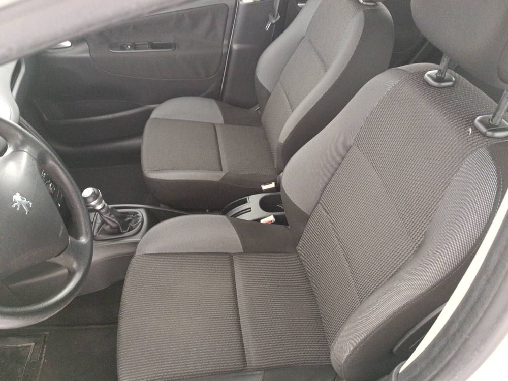 Peugeot 207 usata a Treviso (11)