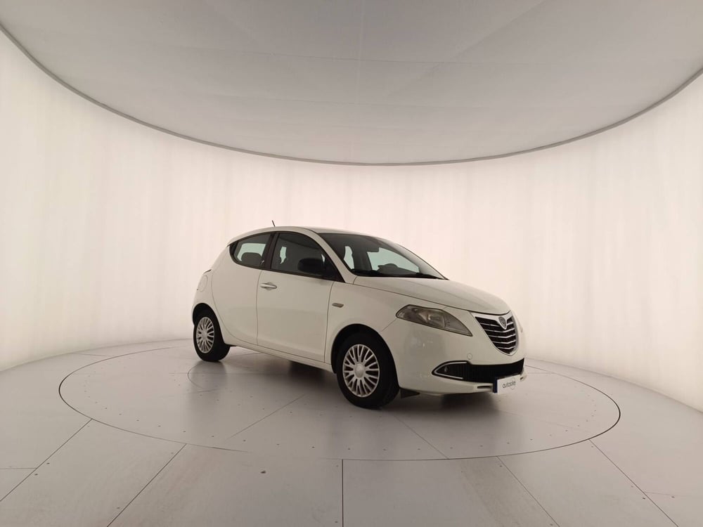 Lancia Ypsilon usata a Treviso (3)