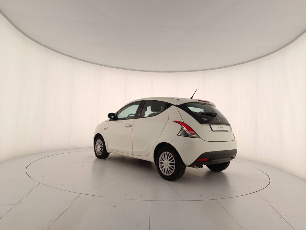 Lancia Ypsilon usata a Treviso (4)