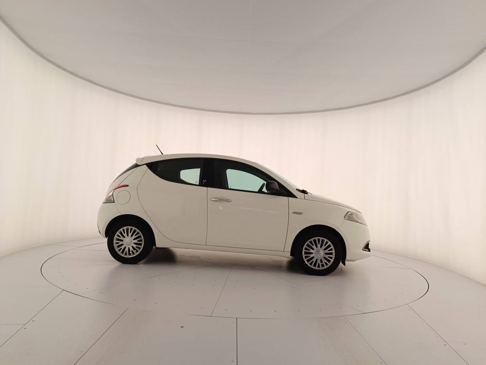 Lancia Ypsilon usata a Treviso (7)