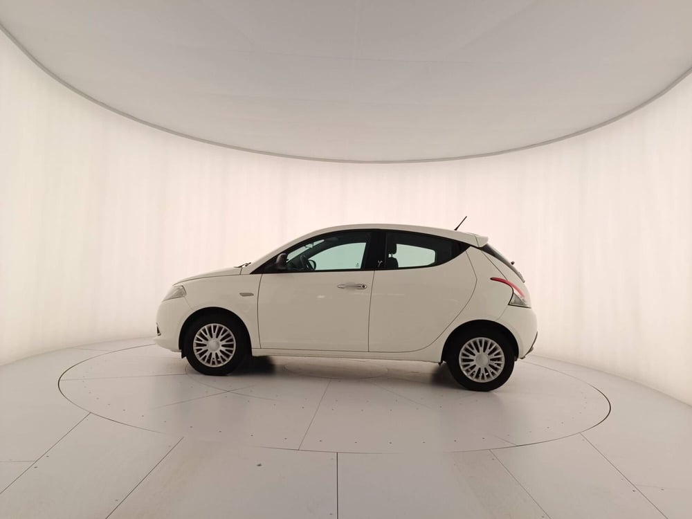 Lancia Ypsilon usata a Treviso (8)