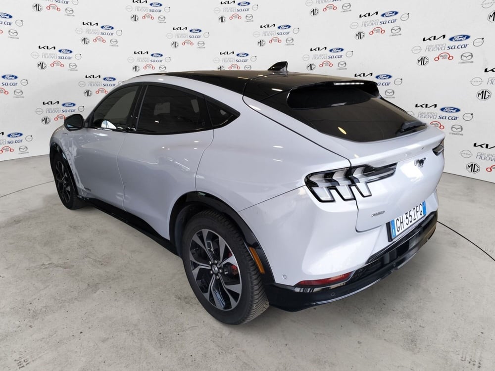 Ford Mustang Mach-E usata a Novara (7)