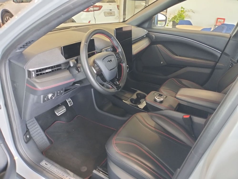 Ford Mustang Mach-E usata a Novara (9)
