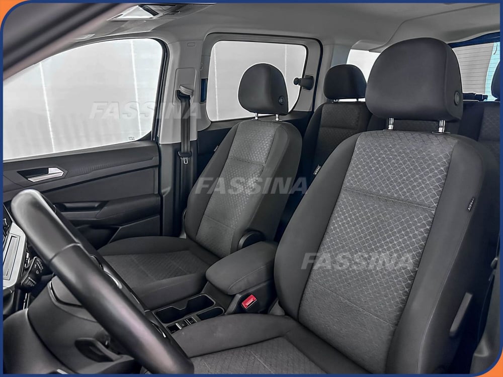 Ford Tourneo Connect usata a Milano (8)