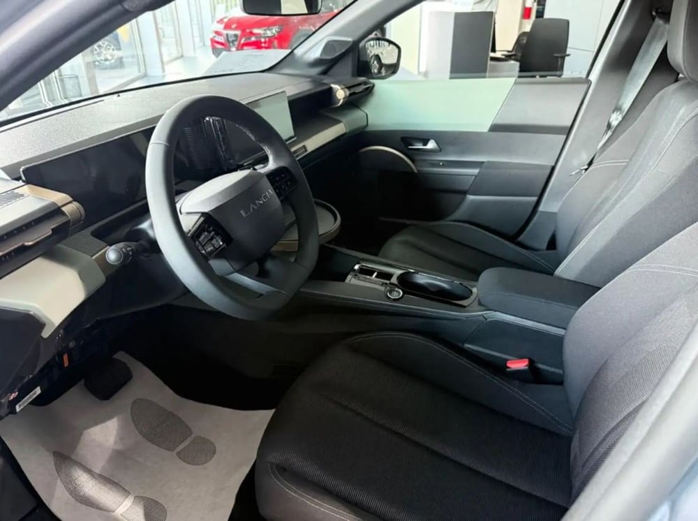 Lancia Ypsilon nuova a Latina (7)