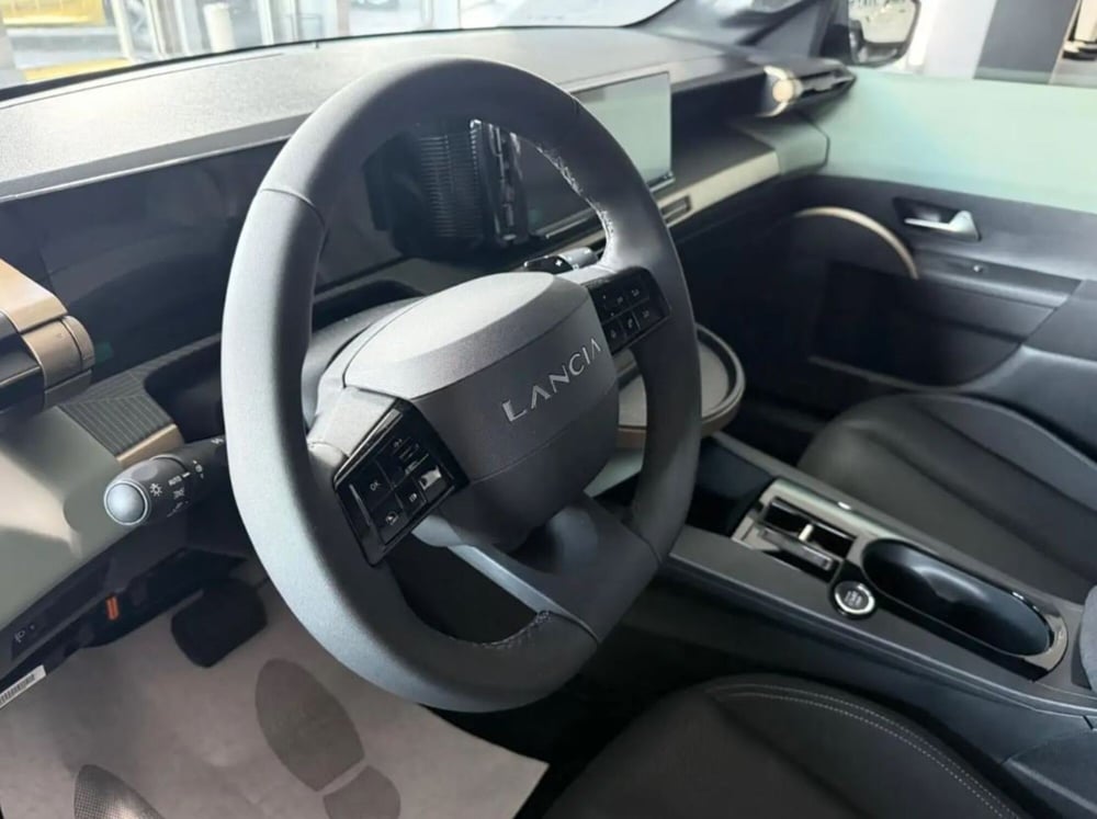 Lancia Ypsilon nuova a Latina (8)