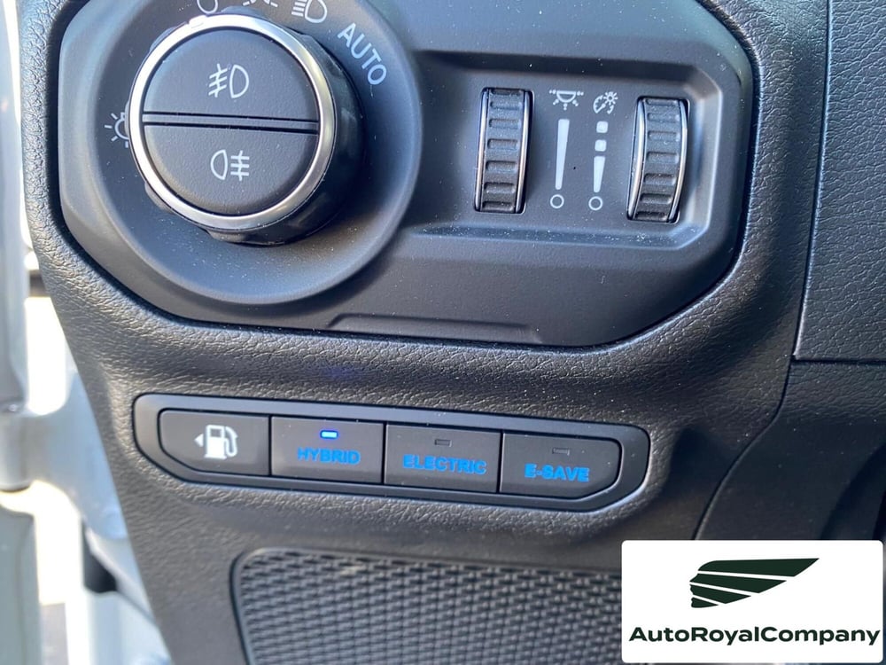 Jeep Wrangler Unlimited usata a Roma (10)