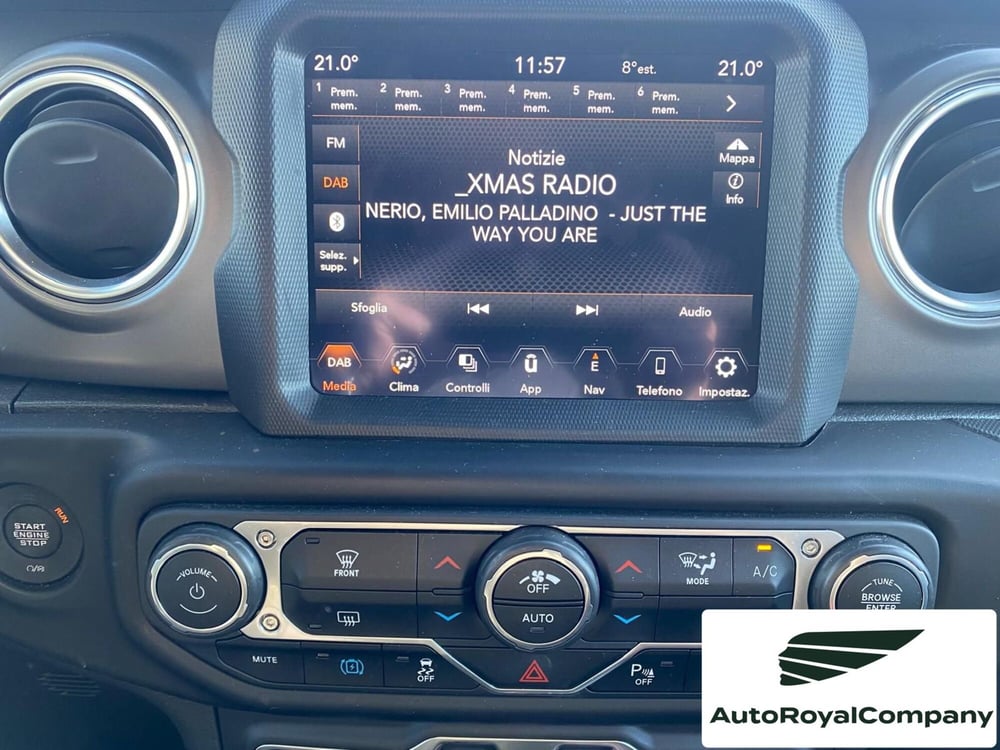 Jeep Wrangler Unlimited usata a Roma (12)