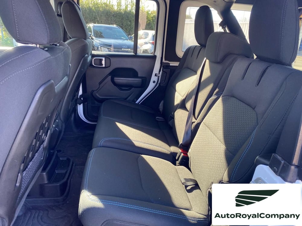 Jeep Wrangler Unlimited usata a Roma (4)