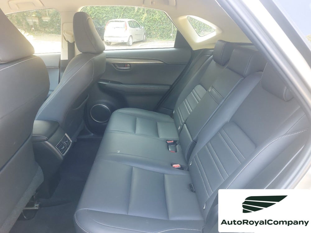 Lexus NX usata a Roma (11)
