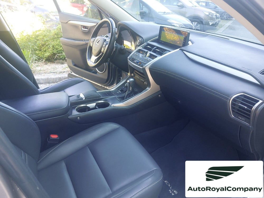 Lexus NX usata a Roma (15)