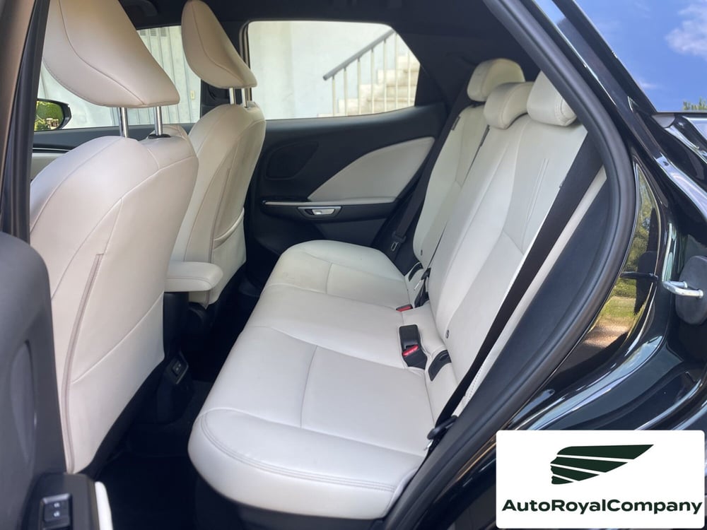 Lexus LBX usata a Roma (11)