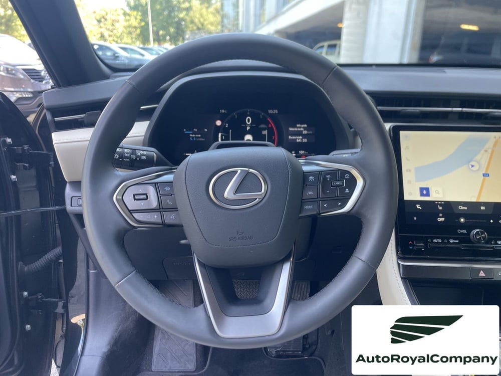 Lexus LBX usata a Roma (13)