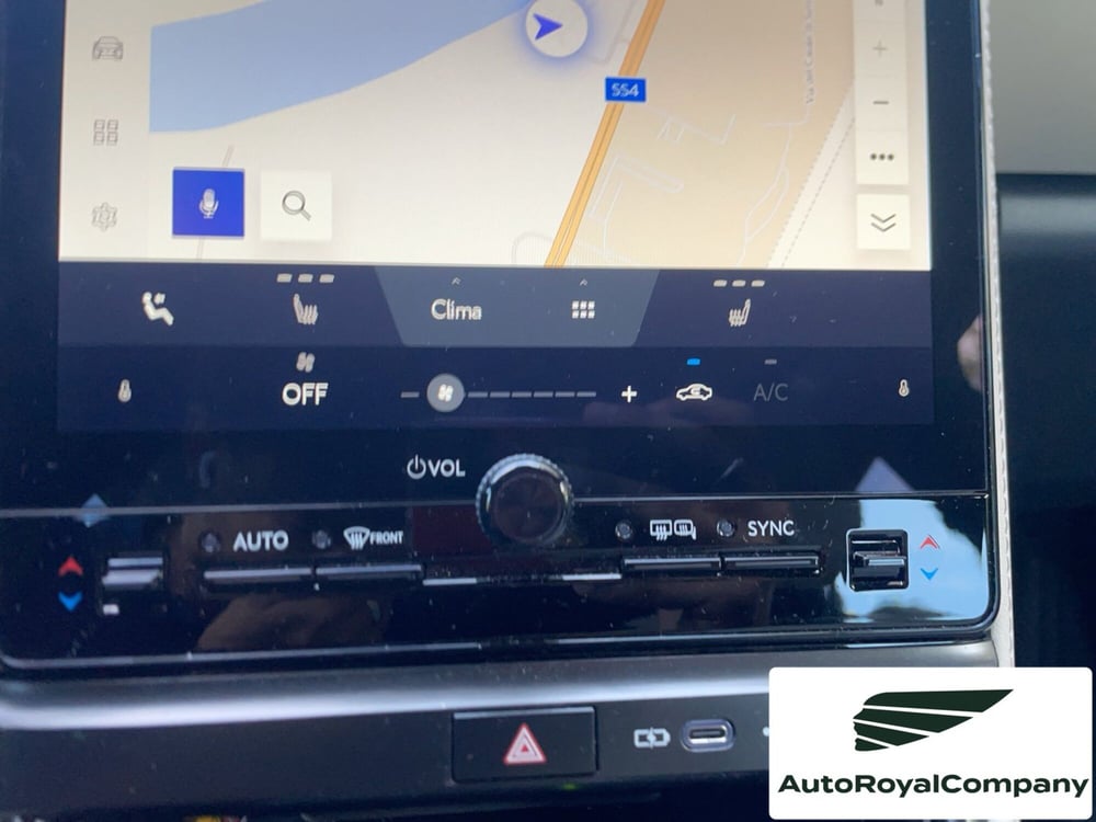 Lexus LBX usata a Roma (17)