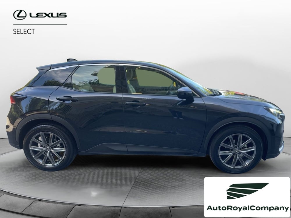 Lexus LBX usata a Roma (7)