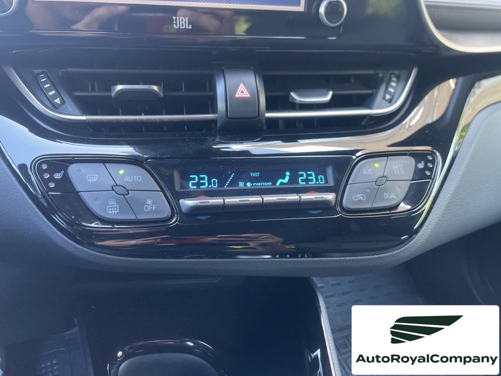 Toyota Toyota C-HR usata a Roma (18)