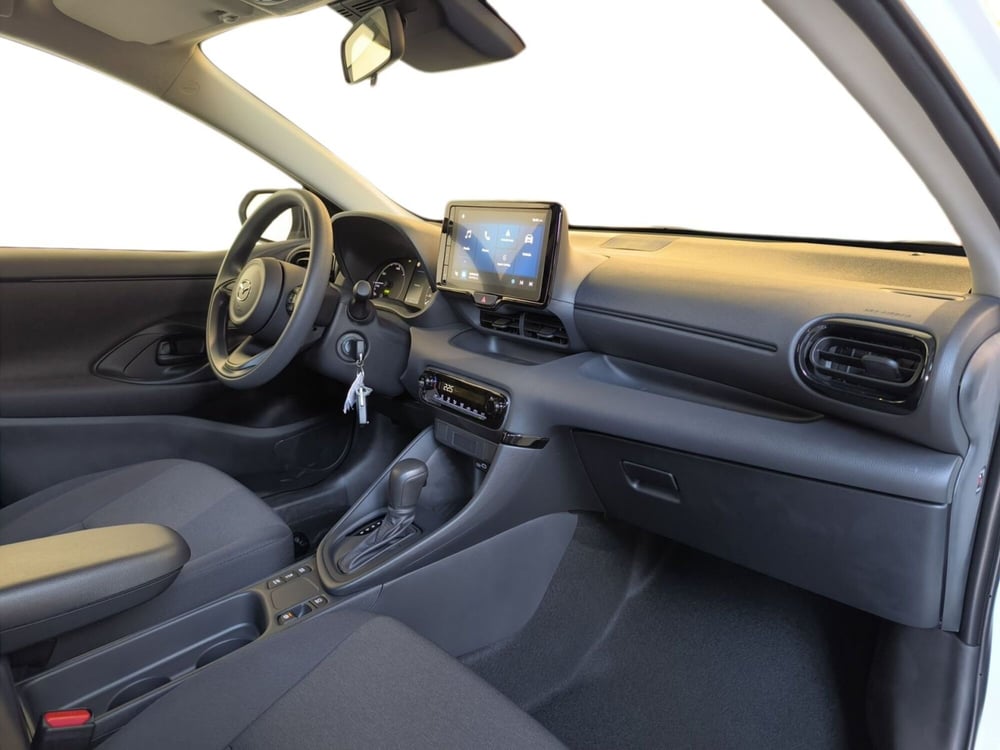 Mazda Mazda2 Hybrid nuova a Udine (12)