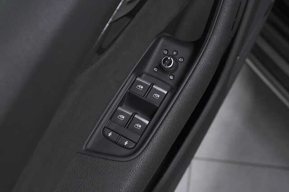 Audi Q7 usata a Como (18)
