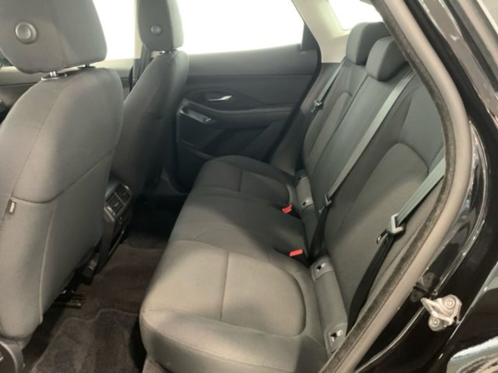 Jaguar E-Pace usata a Livorno (17)