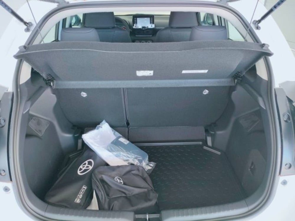 Toyota Yaris nuova a Teramo (5)