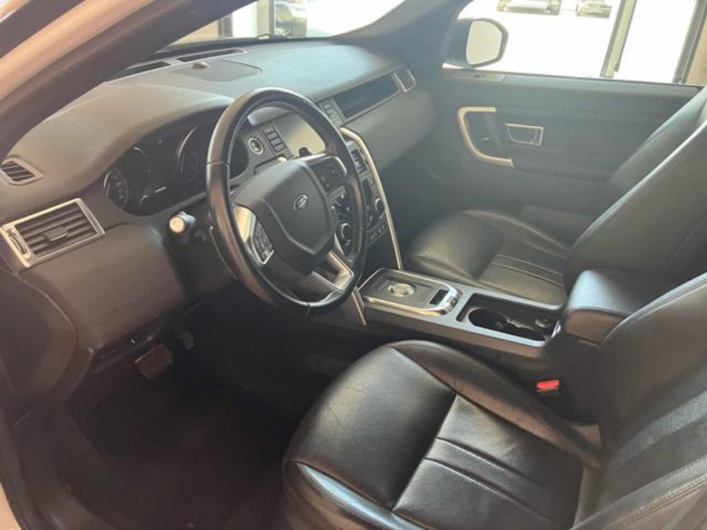 Land Rover Discovery Sport usata a Lucca (6)
