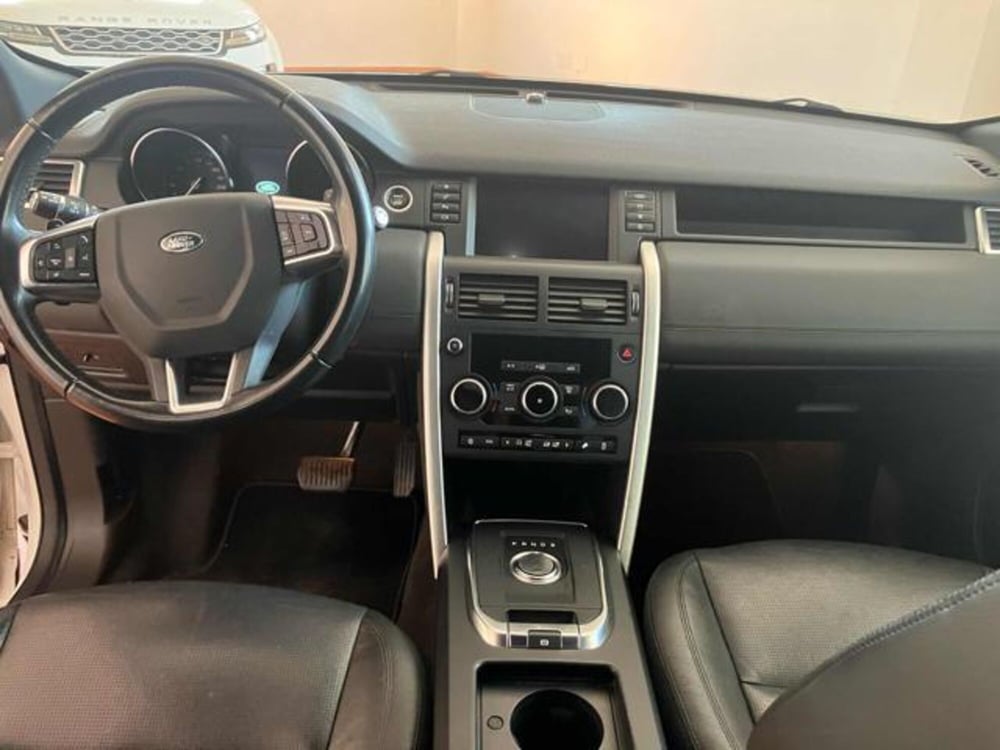 Land Rover Discovery Sport usata a Lucca (9)
