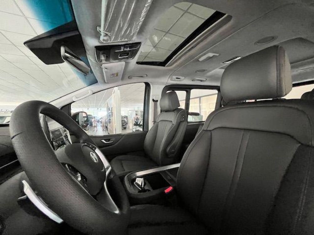 Hyundai Staria nuova a Verbano Cusio Ossola (16)