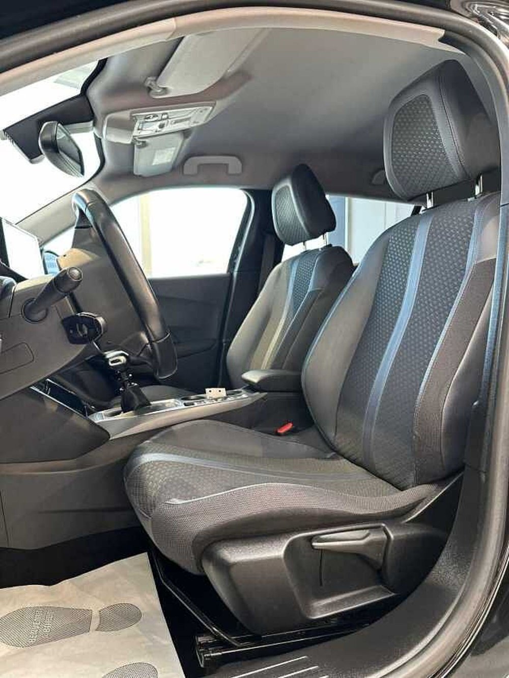 Peugeot 2008 usata a Venezia (8)