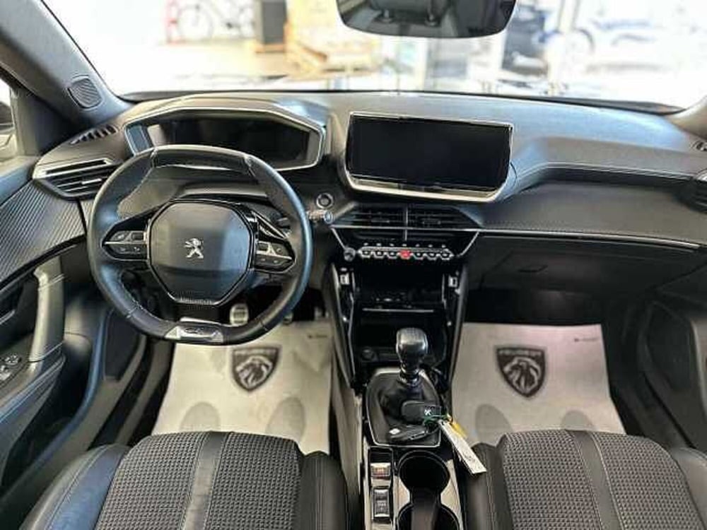 Peugeot 2008 usata a Venezia (10)
