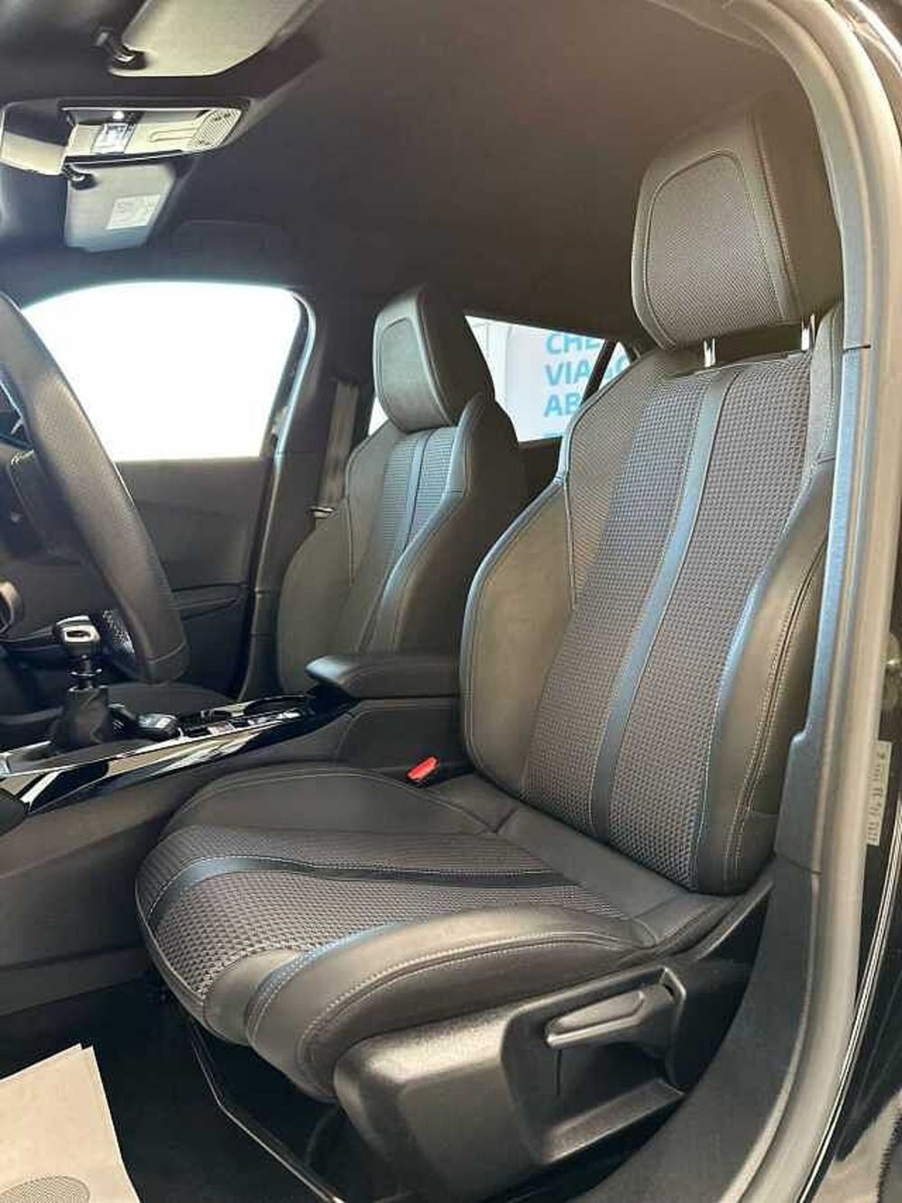Peugeot 2008 usata a Venezia (11)
