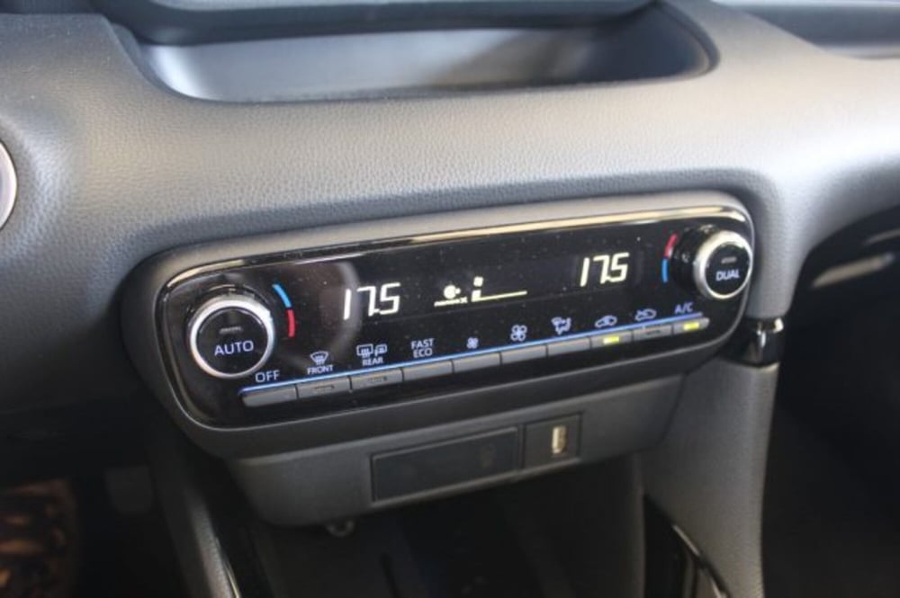 Toyota Yaris Cross usata a Roma (19)