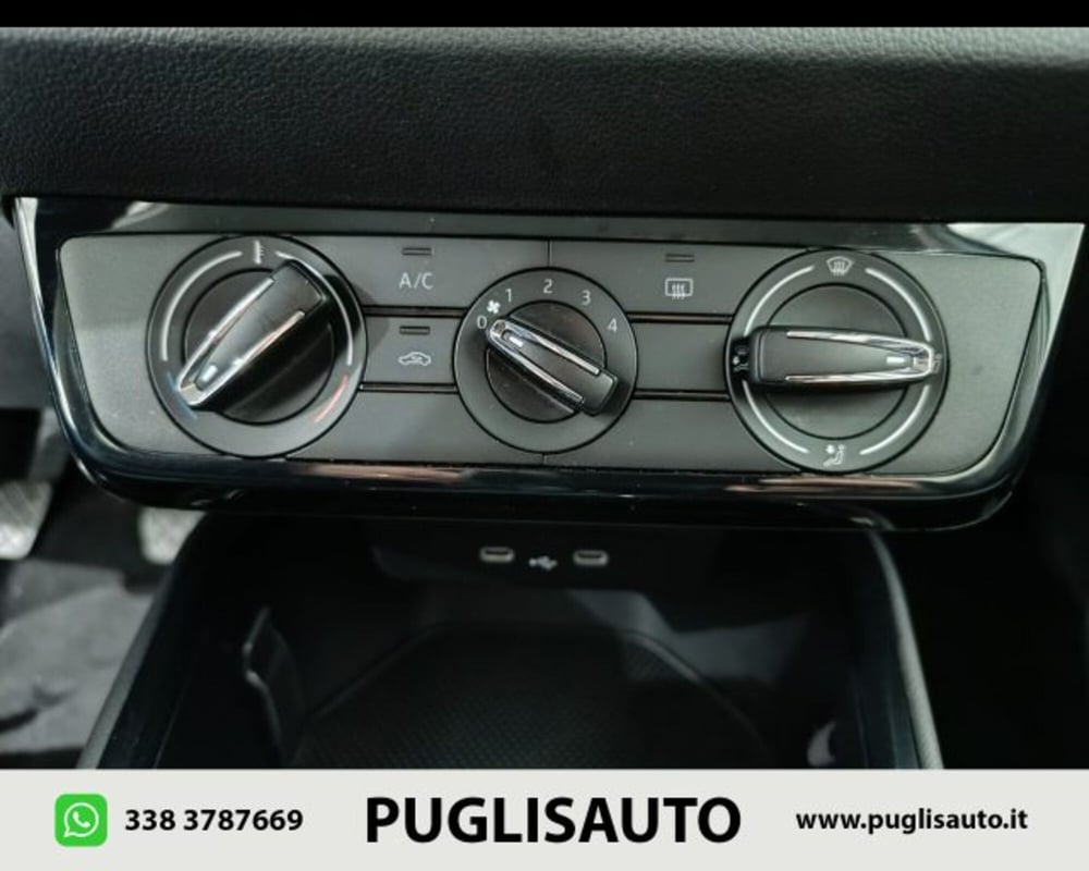 Skoda Fabia usata a Catania (19)
