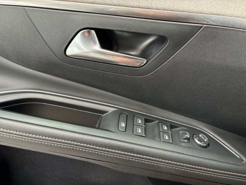 Peugeot 5008 usata a Ancona (13)