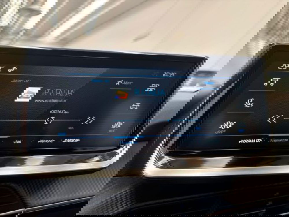 Peugeot 208 nuova a Ancona (18)