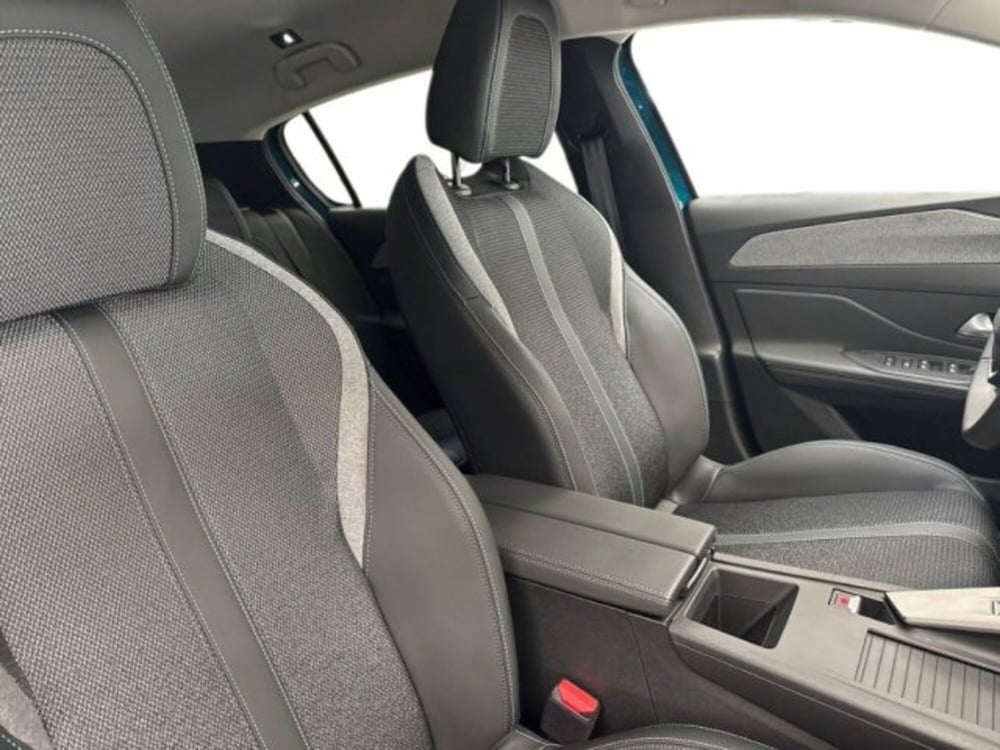 Peugeot 308 nuova a Ancona (16)
