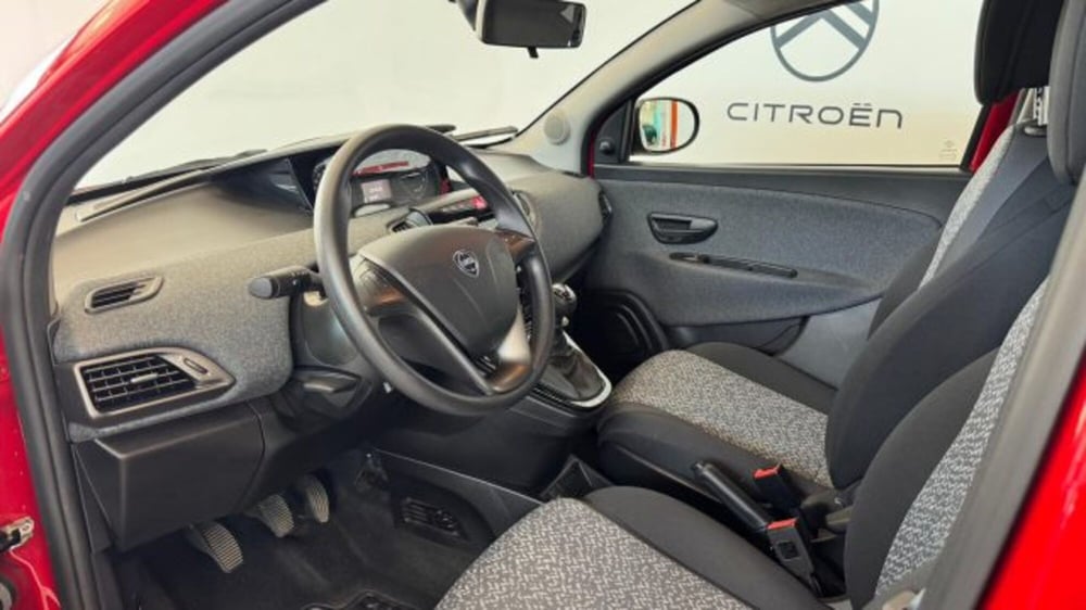 Lancia Ypsilon usata a Torino (8)