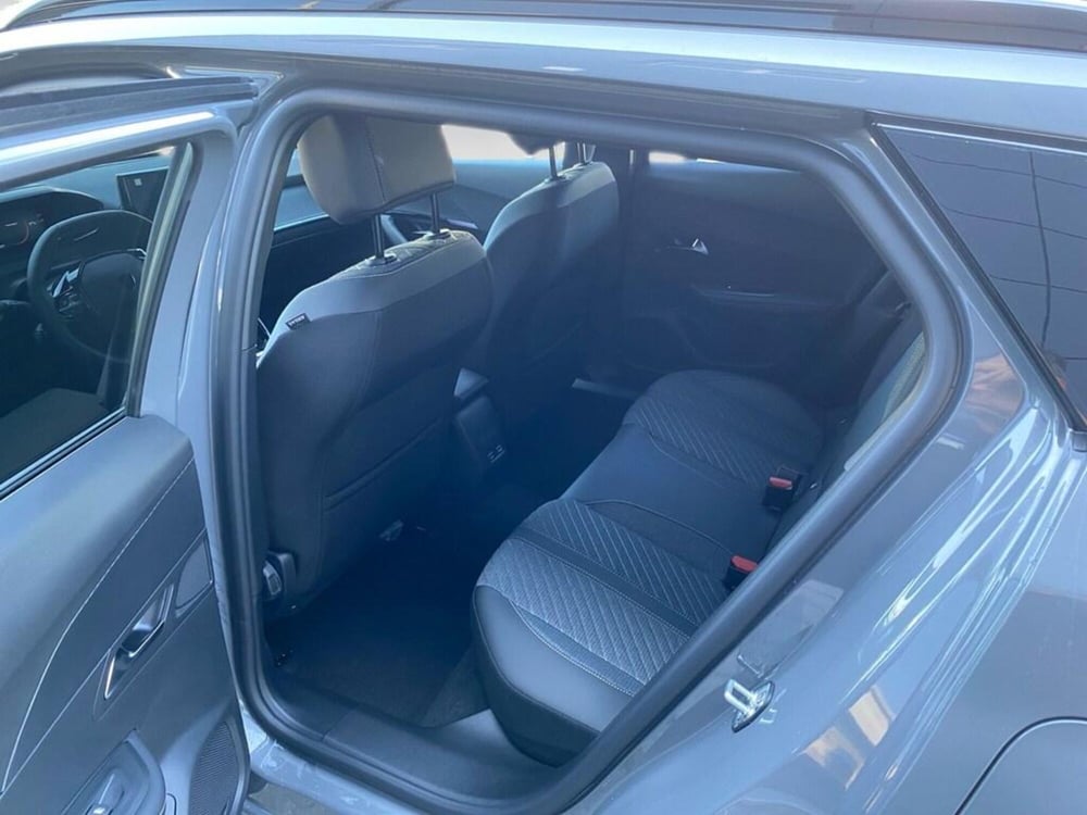Peugeot 2008 nuova a Torino (8)