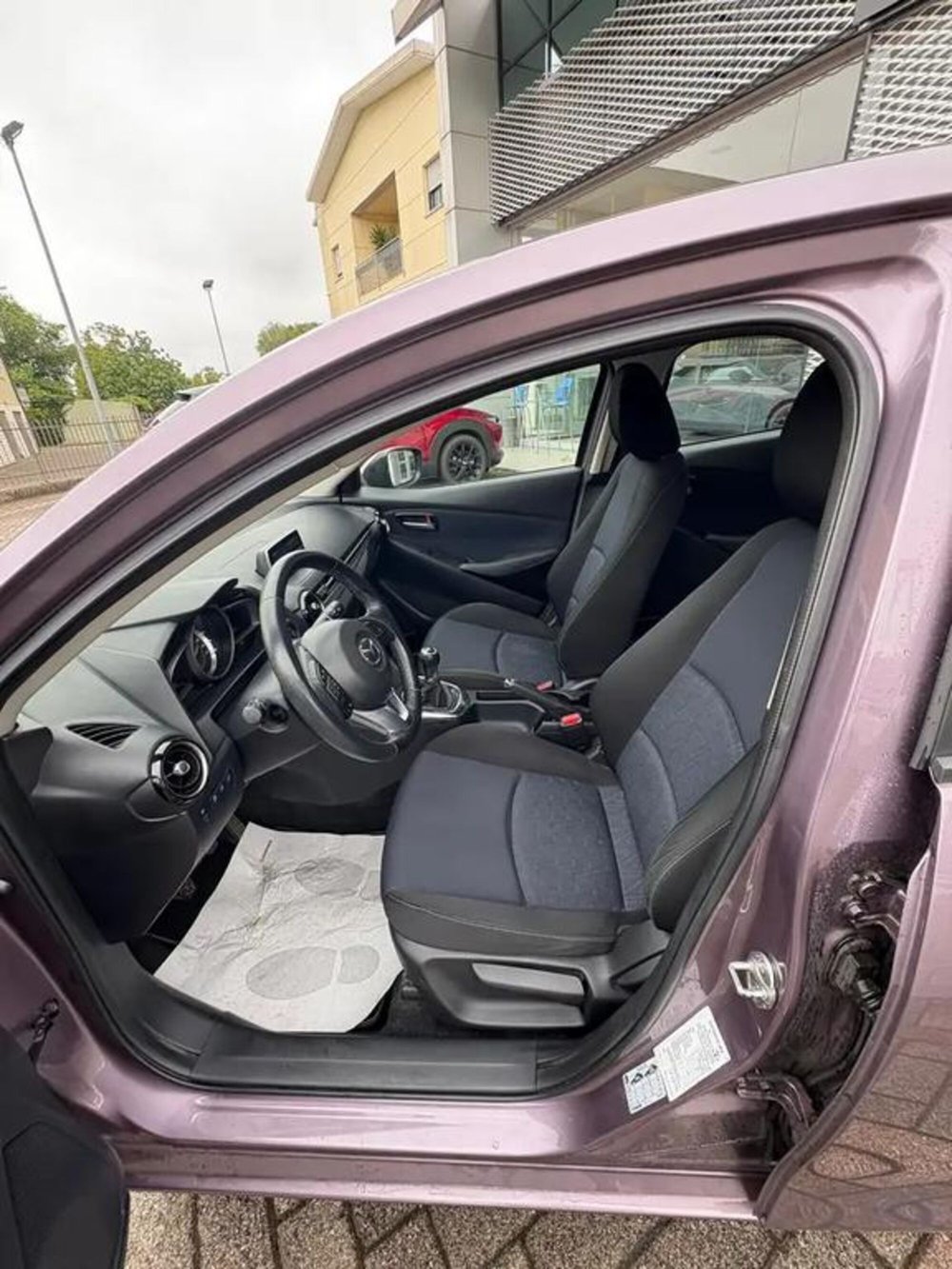 Mazda Mazda2 usata a Bergamo (6)