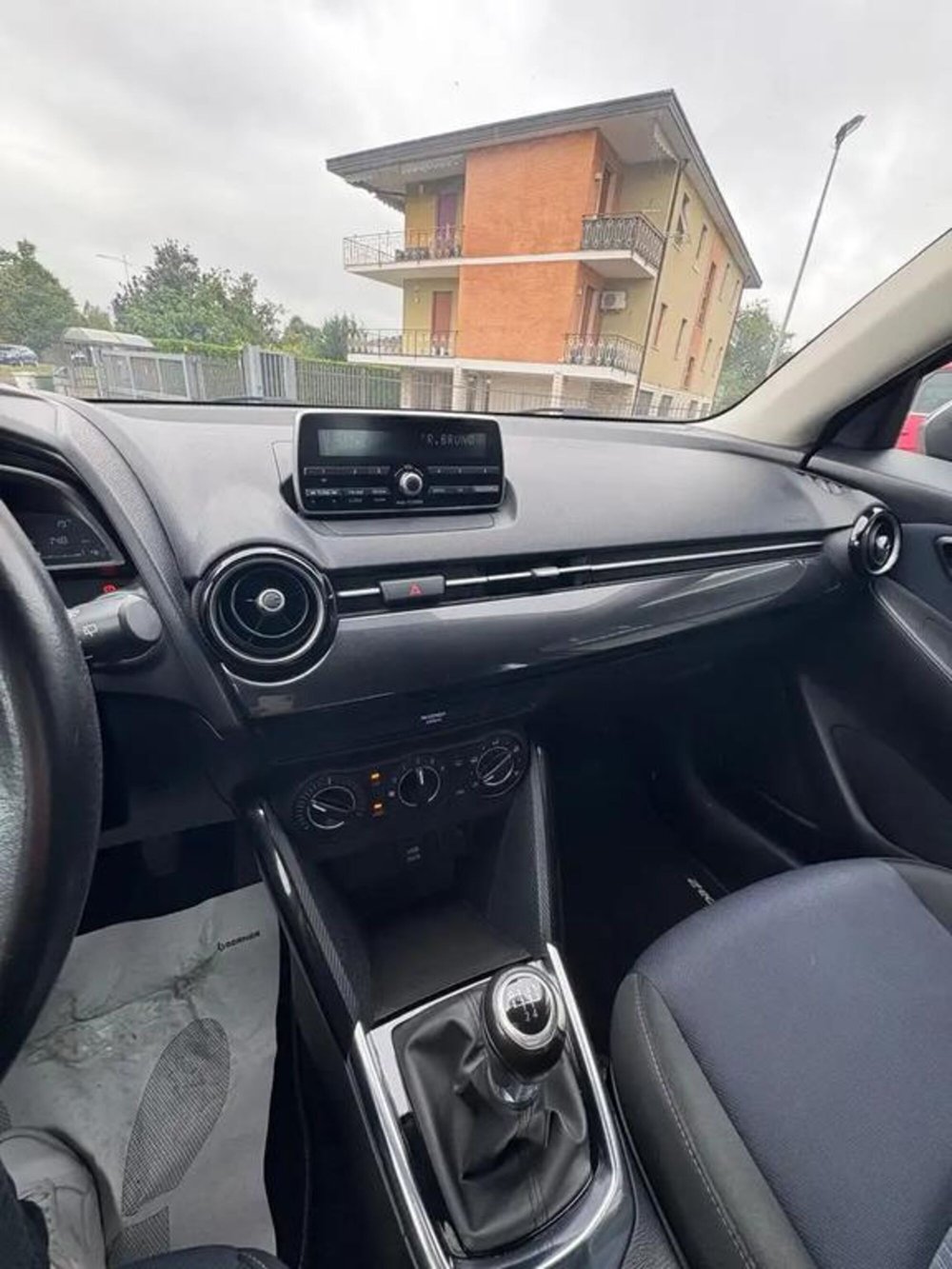 Mazda Mazda2 usata a Bergamo (8)